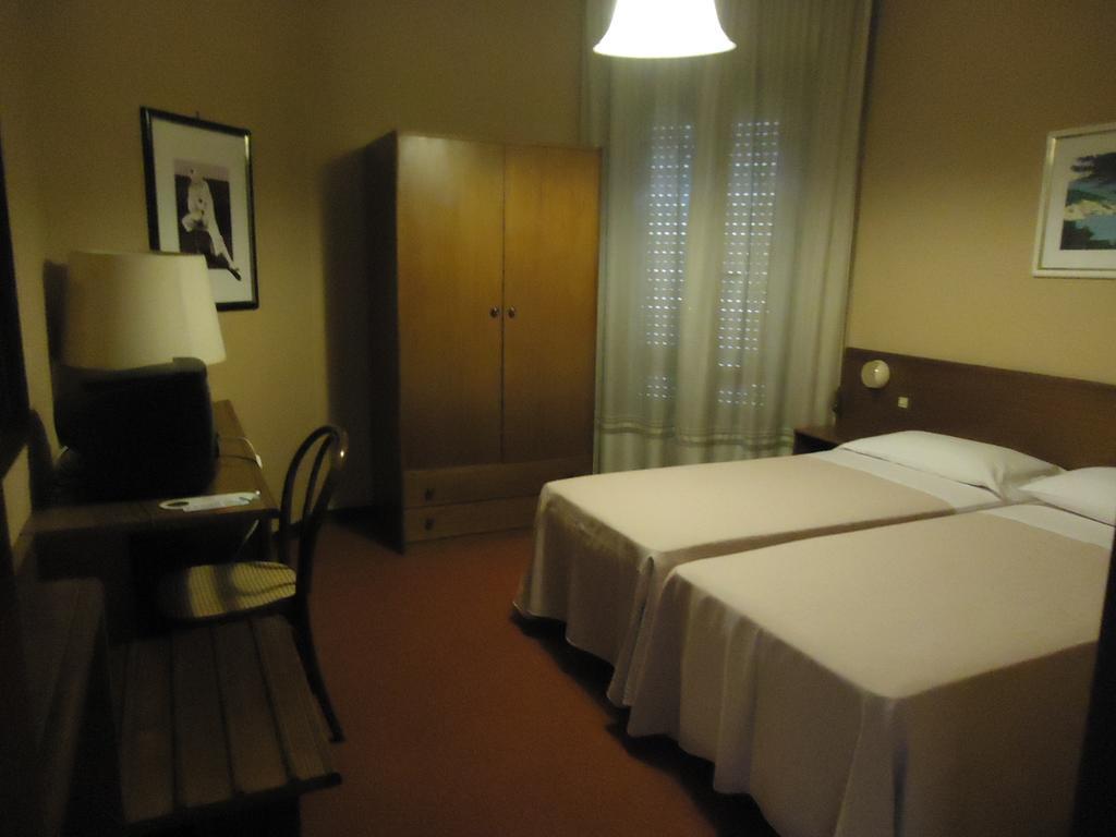 Hotel De La Ville Central Латина Екстер'єр фото