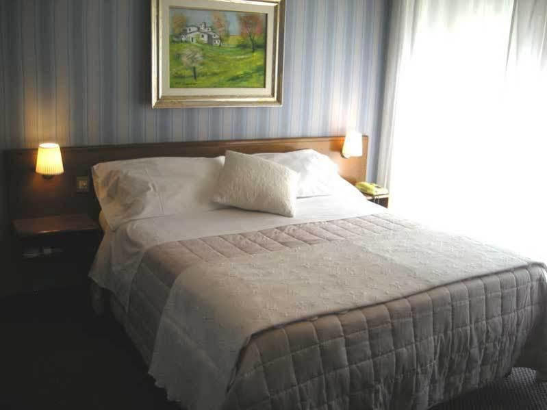 Hotel De La Ville Central Латина Екстер'єр фото